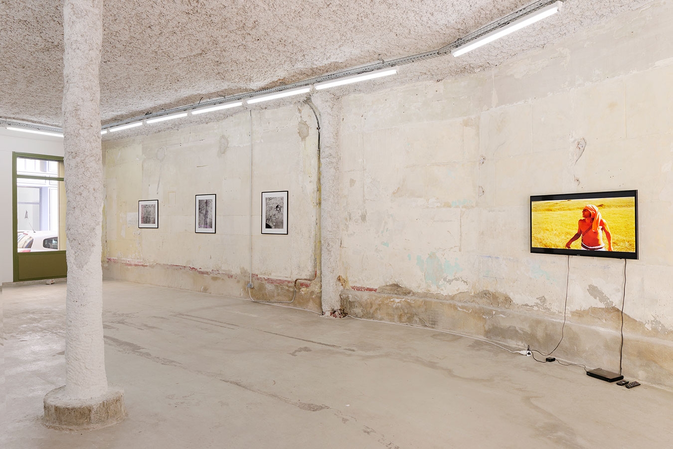 A une heure de la civilisation - Galerie CrèveCoeur